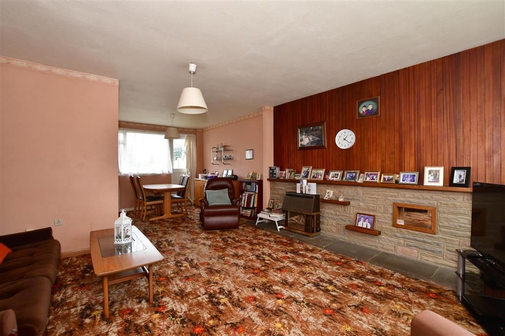 Highcliffe Way Wickford Essex SS11  