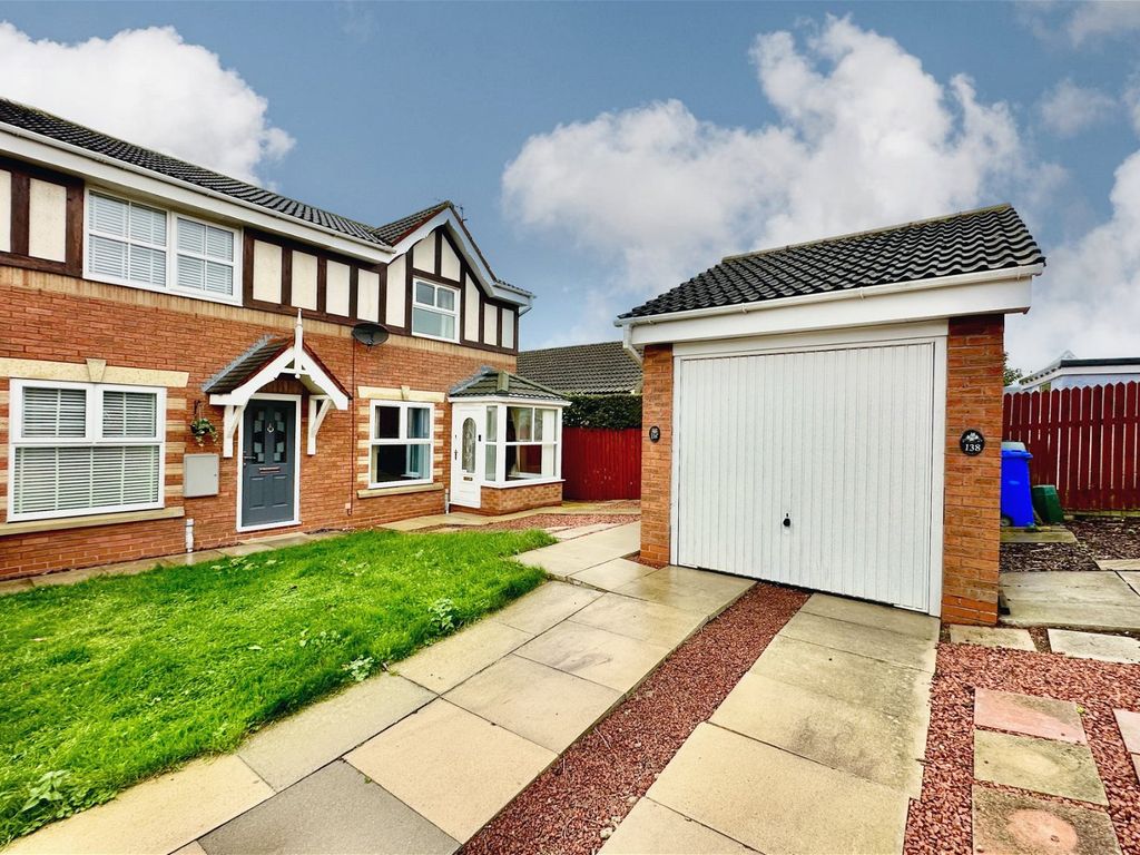 3 bed semidetached house for sale in Aysgarth Rise, Bridlington YO16