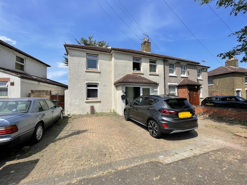 3 bed semidetached house for sale in Wood Avenue, Purfleet RM19, £