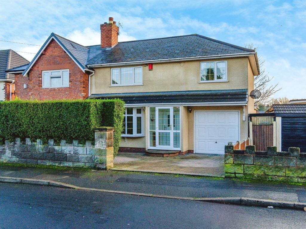 4 bed semidetached house for sale in Stanley Street, Bloxwich, Walsall