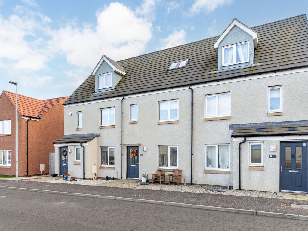 3 bed town house for sale in 10 Old Row, Wallyford EH21, £230,000 Zoopla
