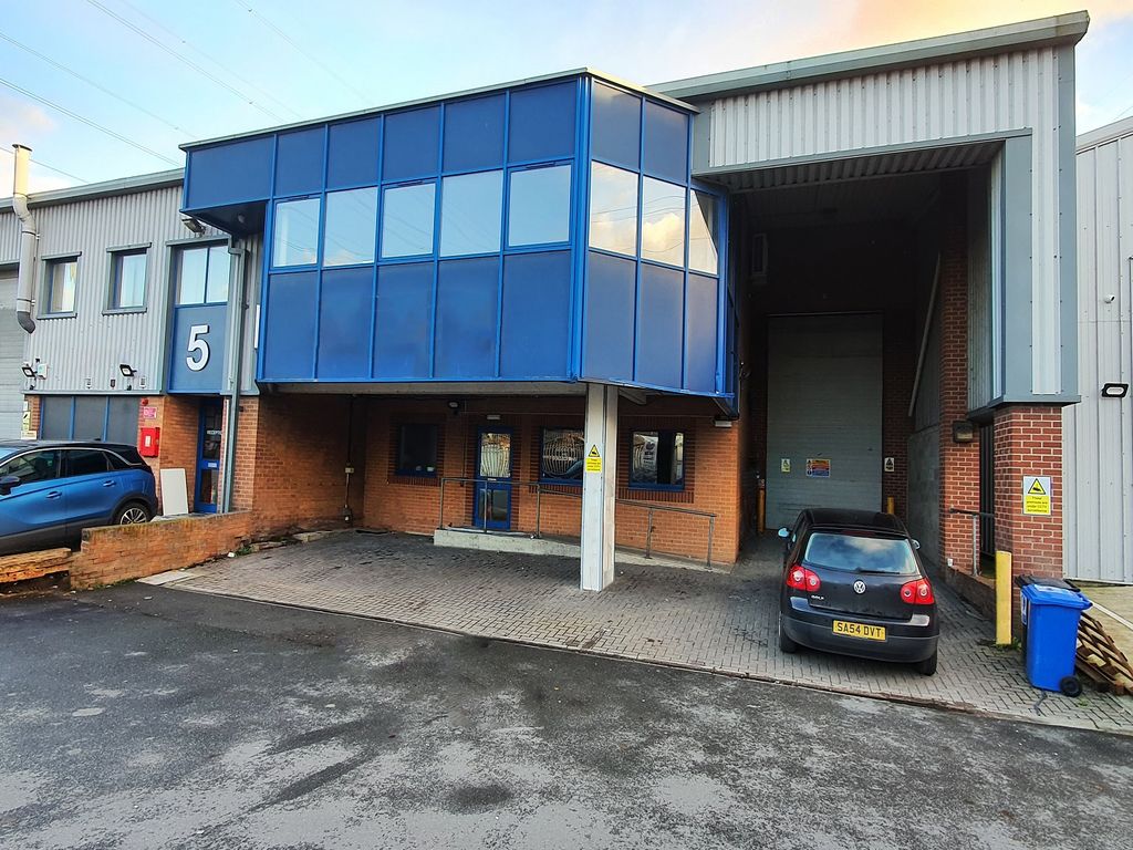 Warehouse to let in Eskdale Road, Uxbridge UB8 Zoopla