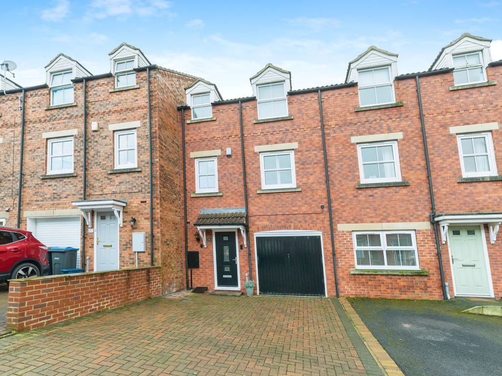 4 bed terraced house for sale in Ascough Wynd, Bedale, North Yorkshire