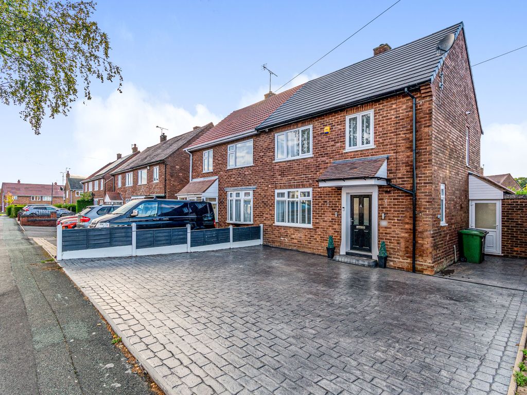 3 bed semidetached house for sale in Wentworth Road, Bushbury