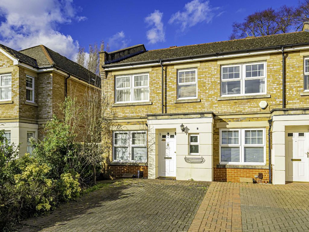 3 bed property for sale in Sandringham Mews, Hampton TW12, £639,950