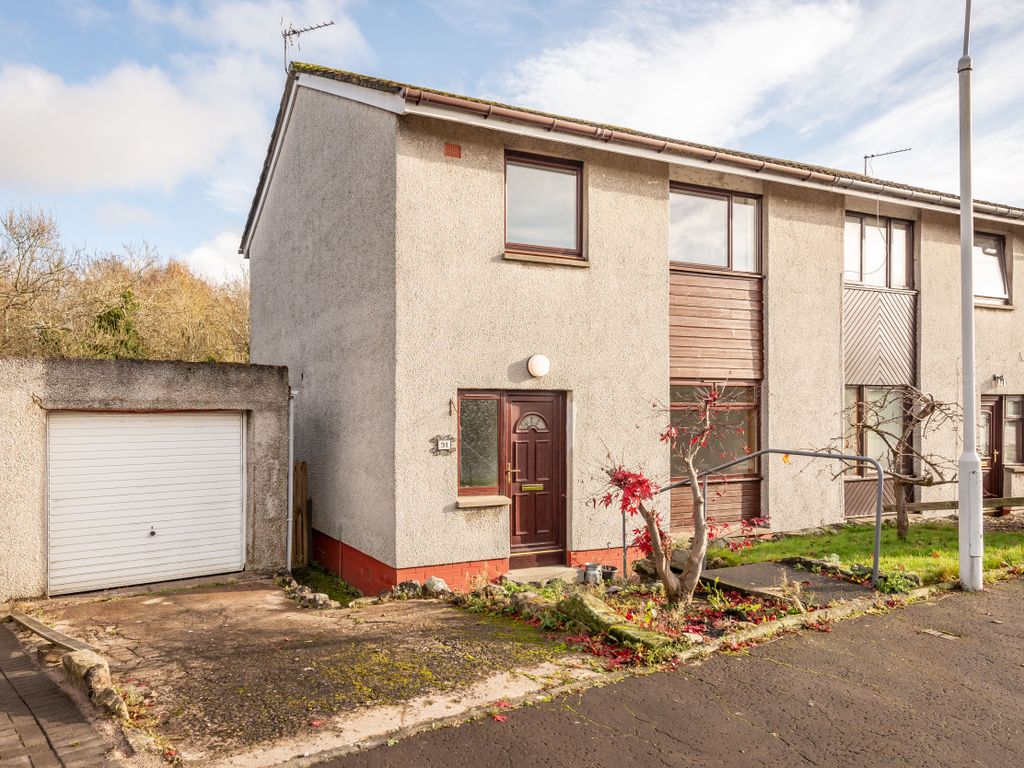 3 bed semidetached house for sale in Porterfield, Comrie, Dunfermline