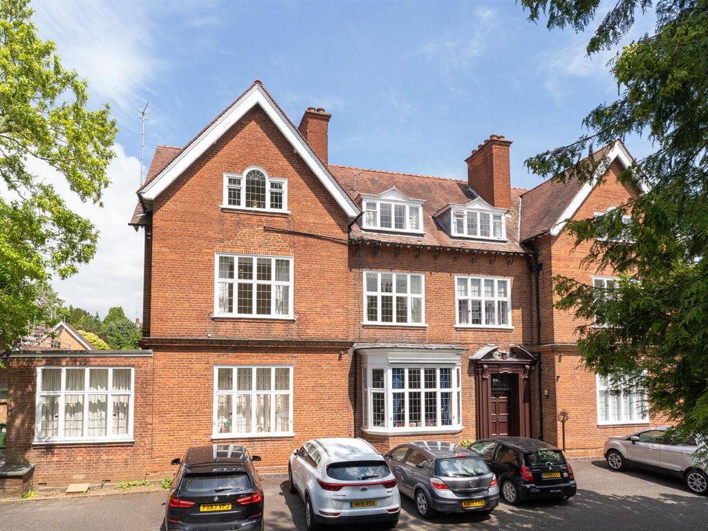 2 bed flat for sale in St. Gregorys Road, StratfordUponAvon CV37 Zoopla