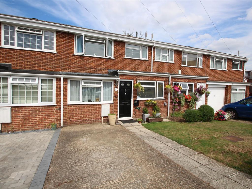 3 bed terraced house for sale in Andover Close, Tilehurst, Reading RG31