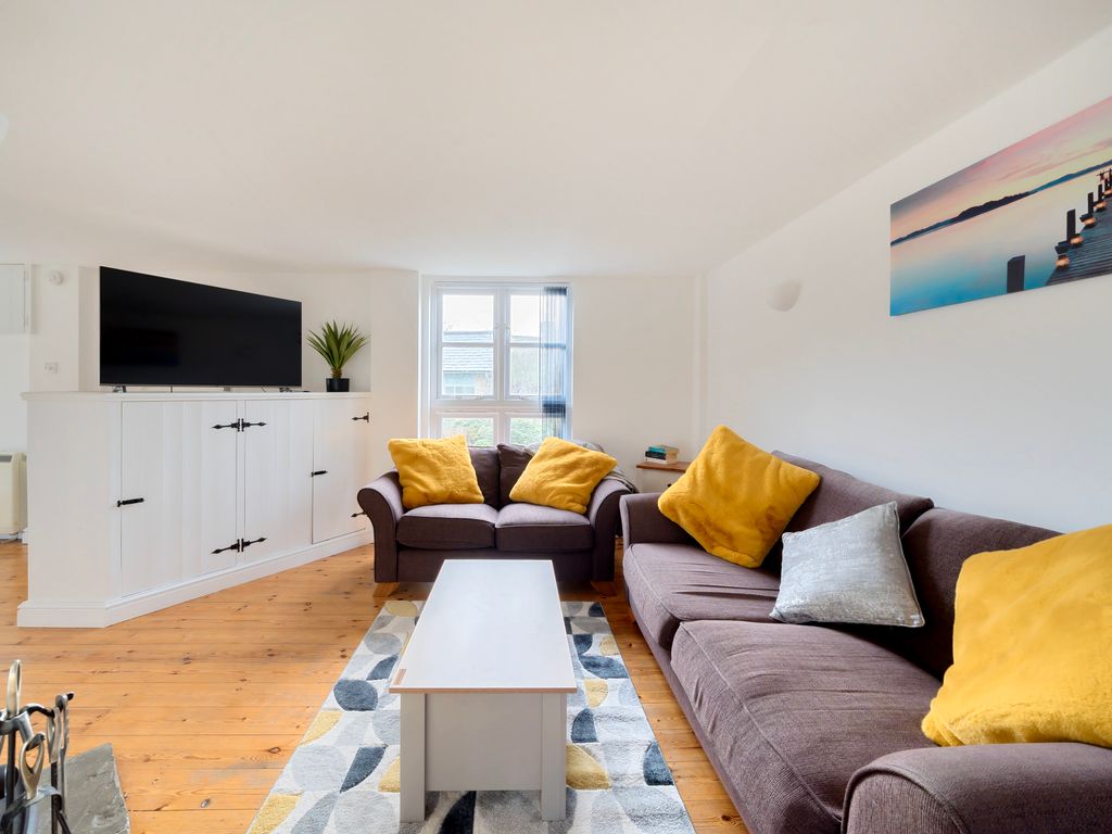 3 bed cottage for sale in Lower Mill Lane, Cirencester GL7, £289,950