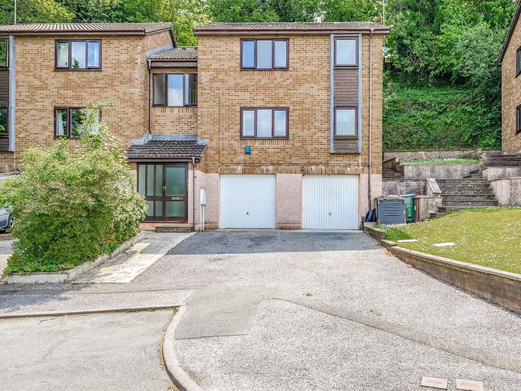 1 bed flat to rent in Broom Park, Plymstock, Plymouth, Devon PL9, £695