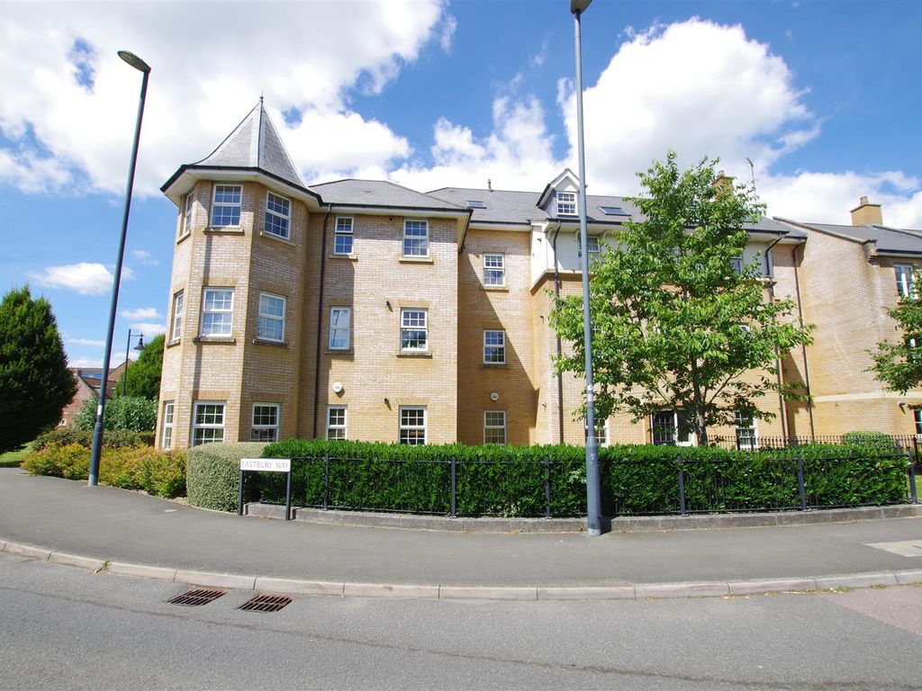 2 bed flat to rent in Eastbury Way, Redhouse, Swindon SN25, £925 pcm