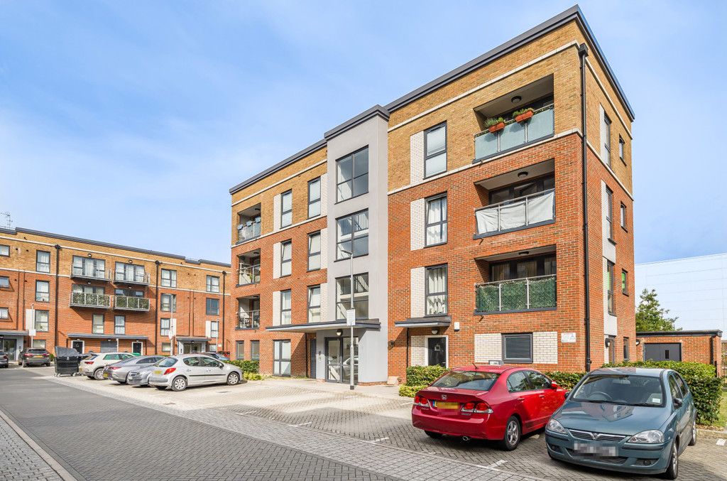 2 bed flat for sale in Arla Place, Ruislip, Middlesex HA4 Zoopla