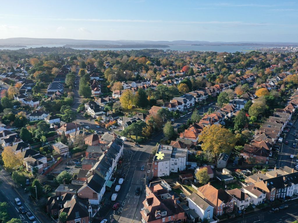 2 bed flat for sale in Penn Hill Avenue, Penn Hill, Poole BH14, £