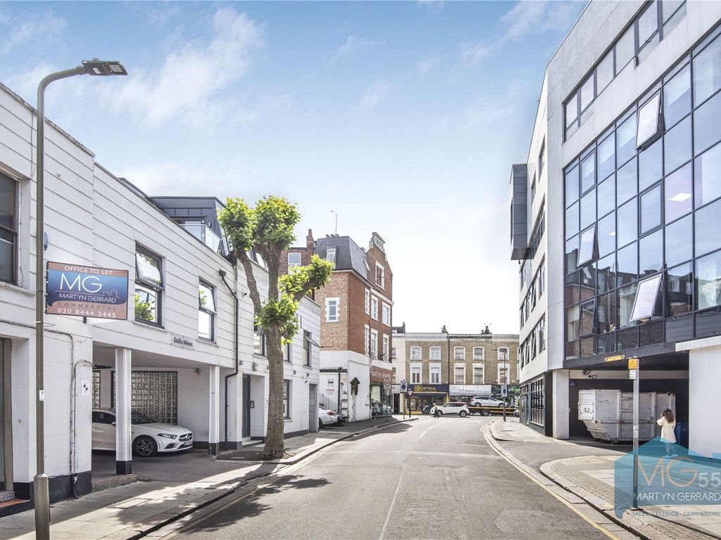 Office to let in Dollis Mews, Dollis Park, London N3 - Zoopla