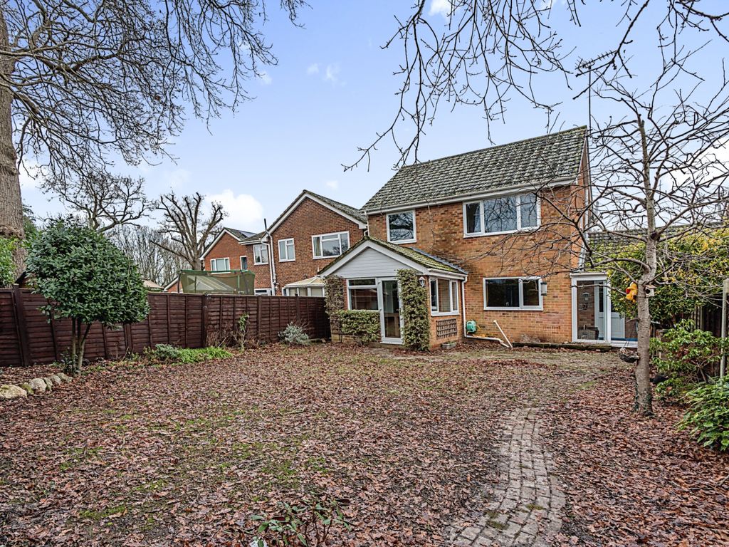 4 bed detached house for sale in Woodpecker Drive, Marchwood