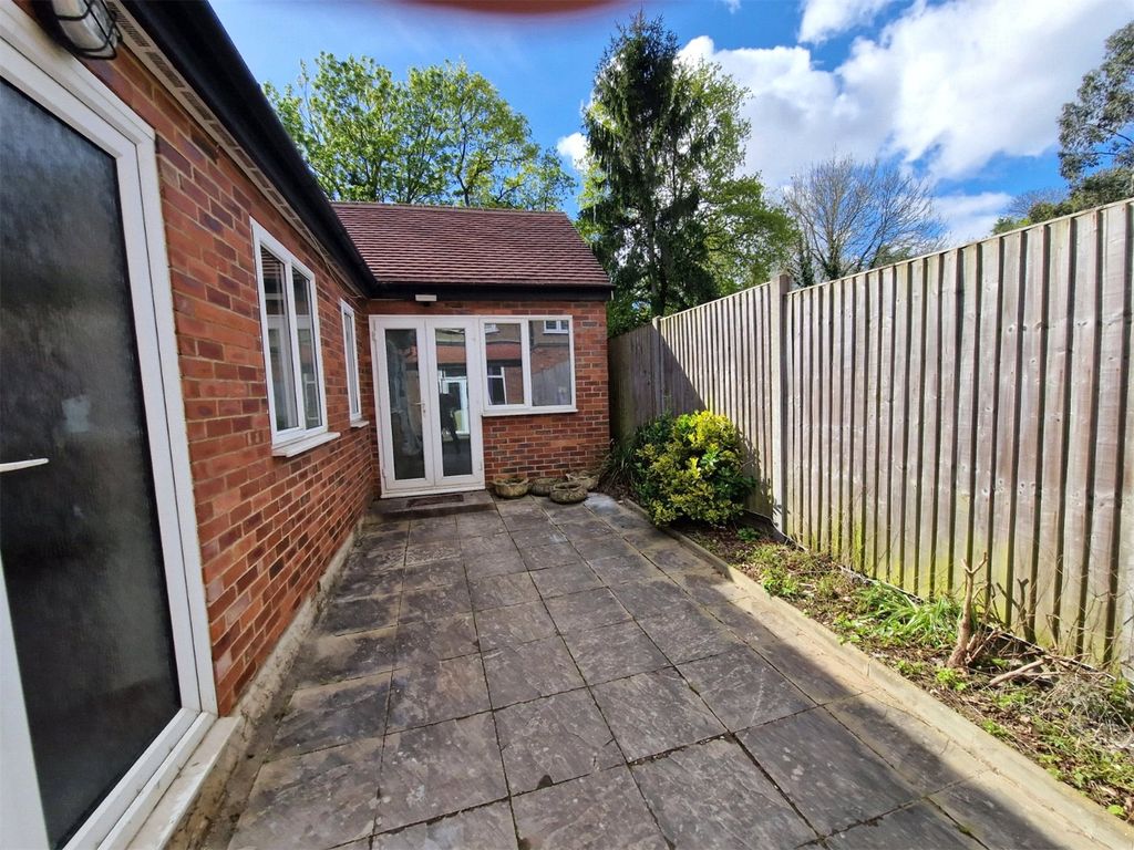 Studio to rent in Ainsdale Road, Ealing W5, £1,250 pcm Zoopla