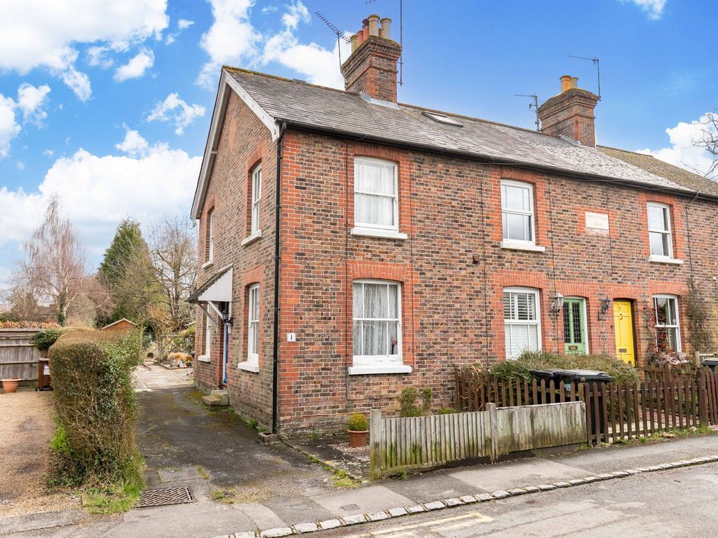 2 bed end terrace house for sale in Chapel Lane, Forest Row RH18 Zoopla