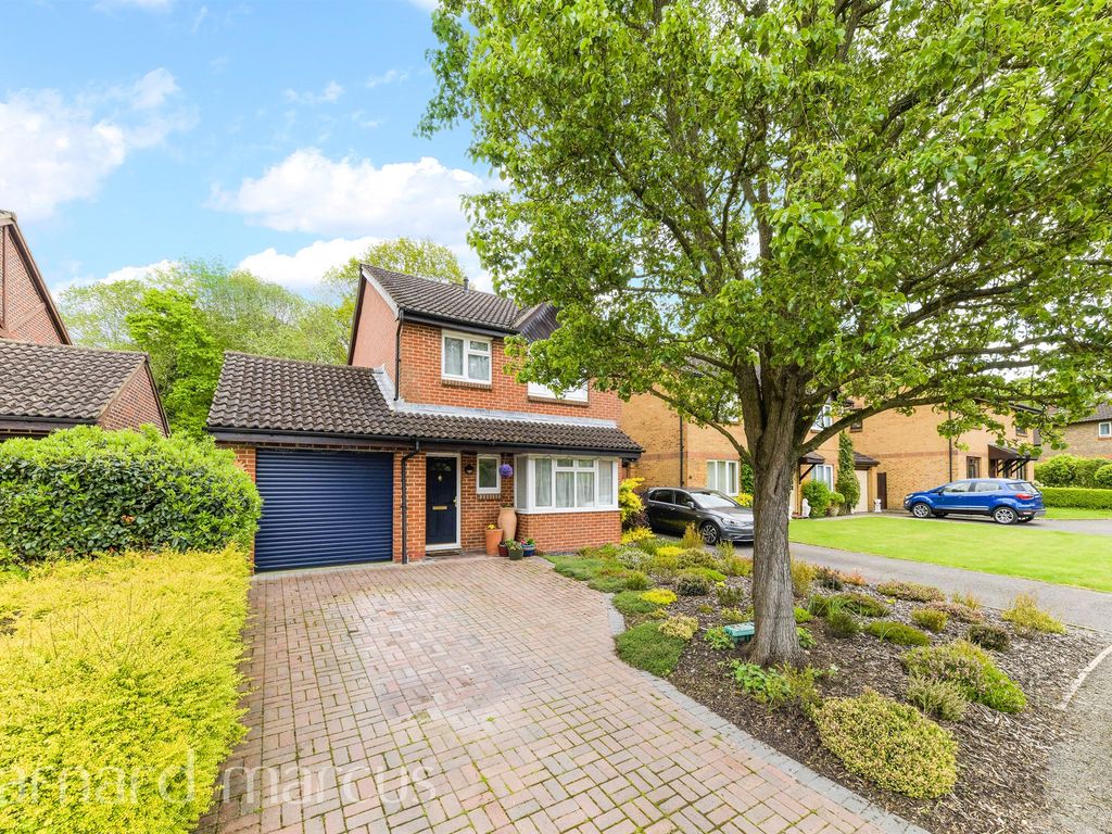 4 bed detached house for sale in Dukes Ride, North Holmwood, Dorking
