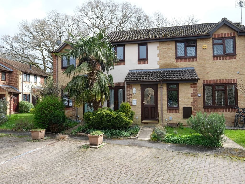 2 bed terraced house for sale in Larkspur Drive, Southampton SO40, £230,000 Zoopla