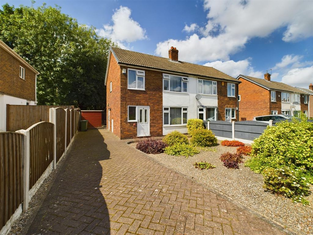 3 bed semidetached house for sale in Moor Top Avenue, Ackworth