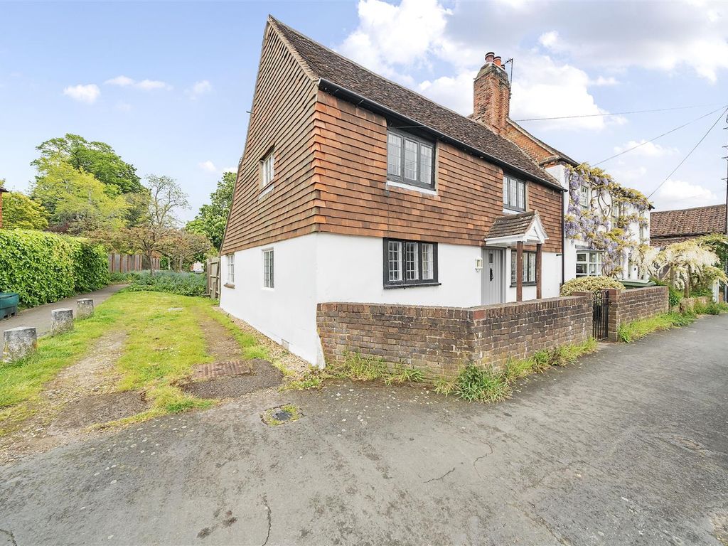 3 bed semidetached house for sale in Rose Lane, Ripley, Woking GU23, £