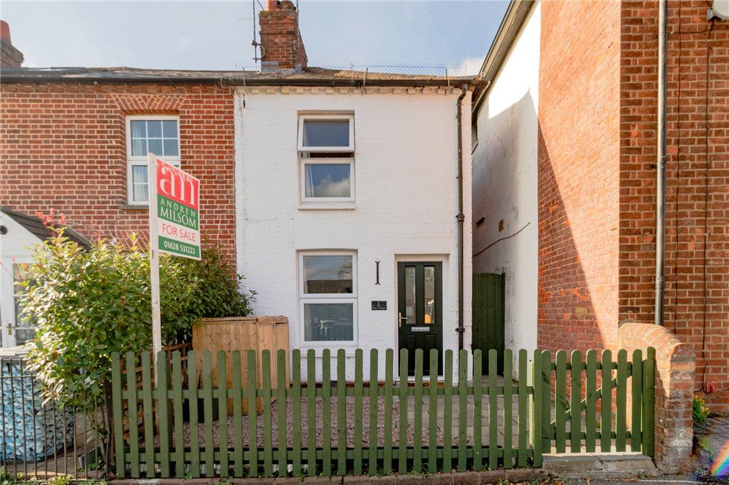 2 bed end terrace house for sale in High Road, Cookham, Maidenhead SL6