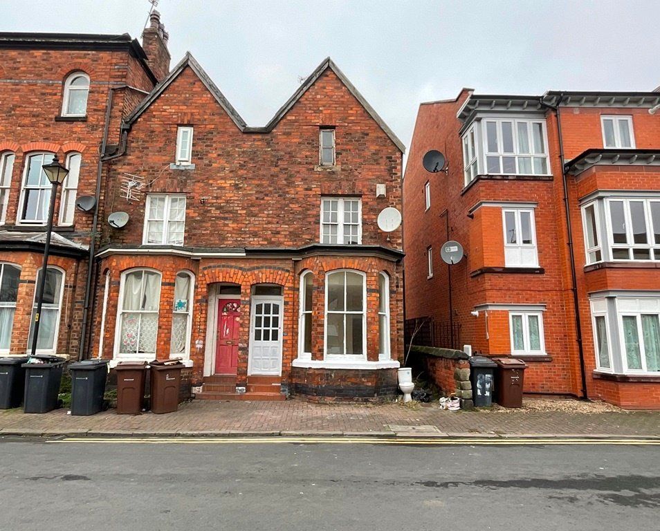 4 bed end terrace house for sale in Bath Street North, Southport PR9