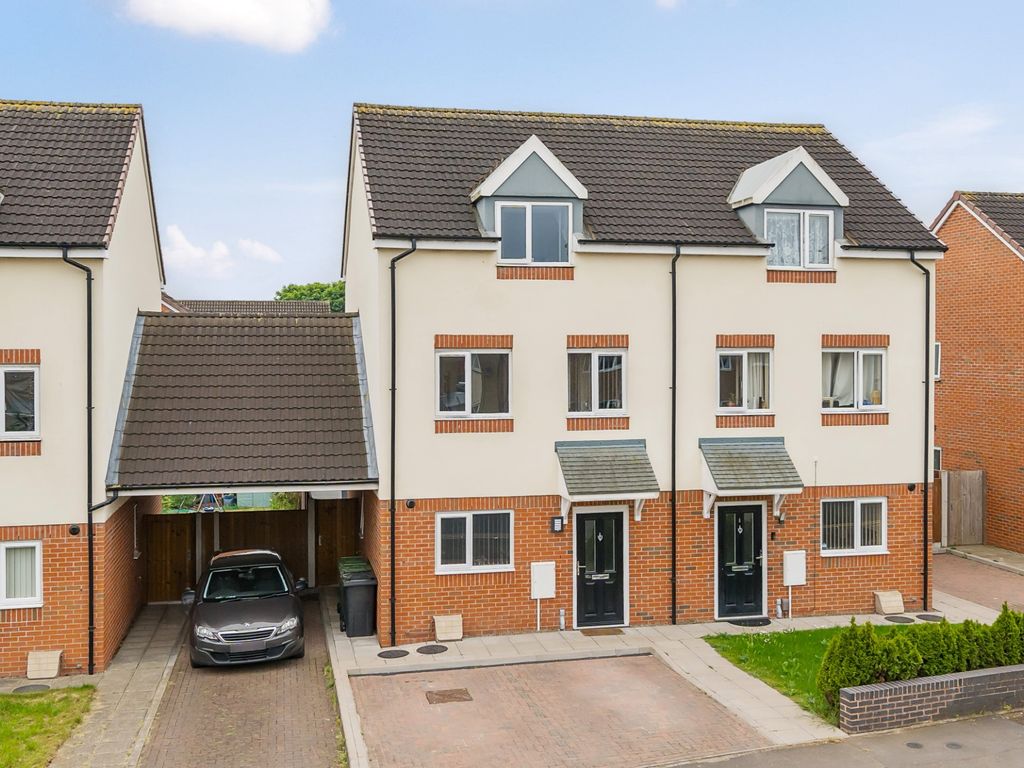 3 bed semidetached house for sale in Canterbury Road, Kidderminster