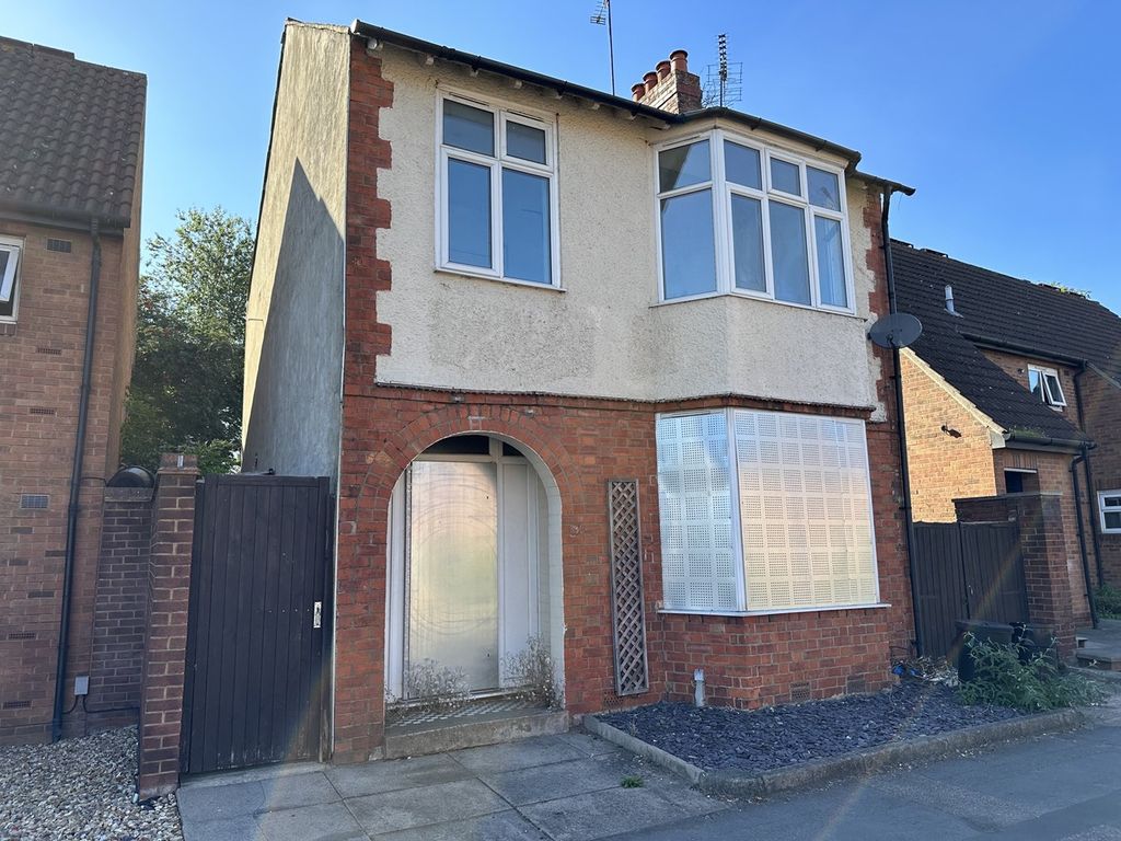 3 bed detached house for sale in Alfred Street, Abington, Northampton NN1, £240,000 Zoopla