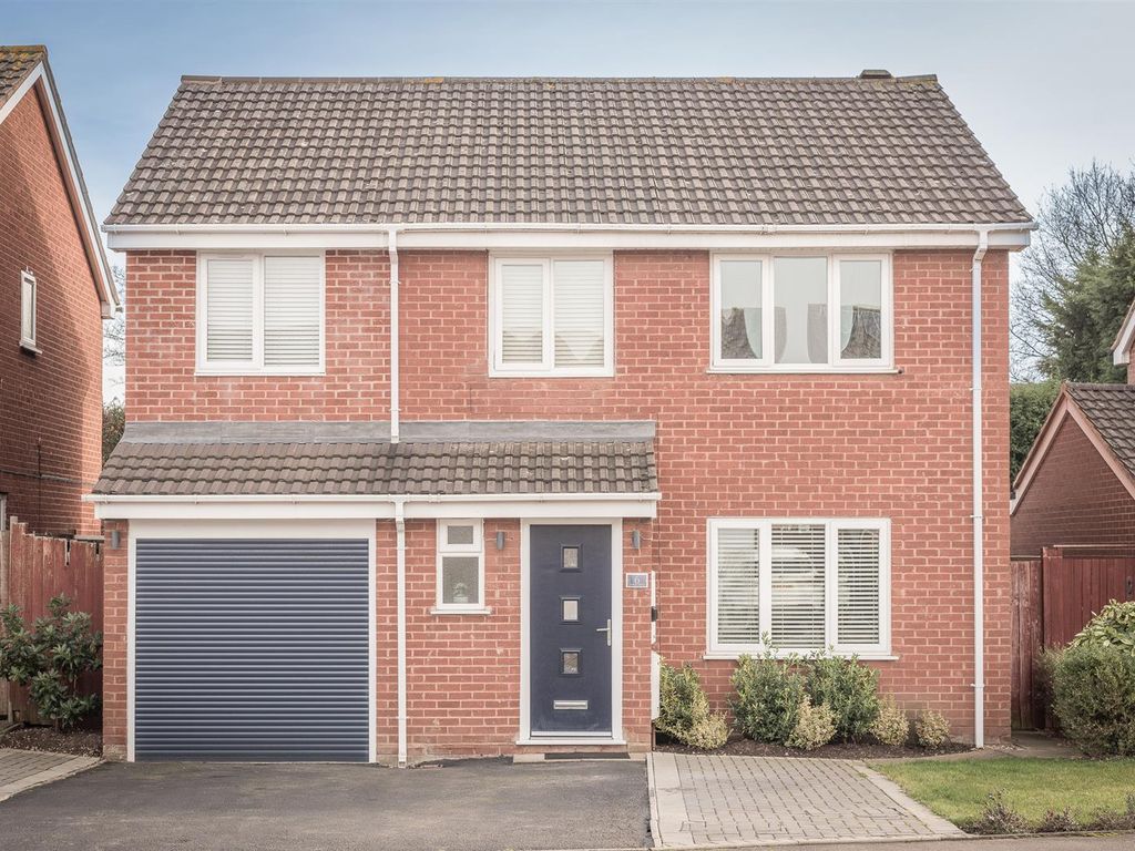4 bed detached house for sale in Tamar Drive, Sutton Coldfield B76, £