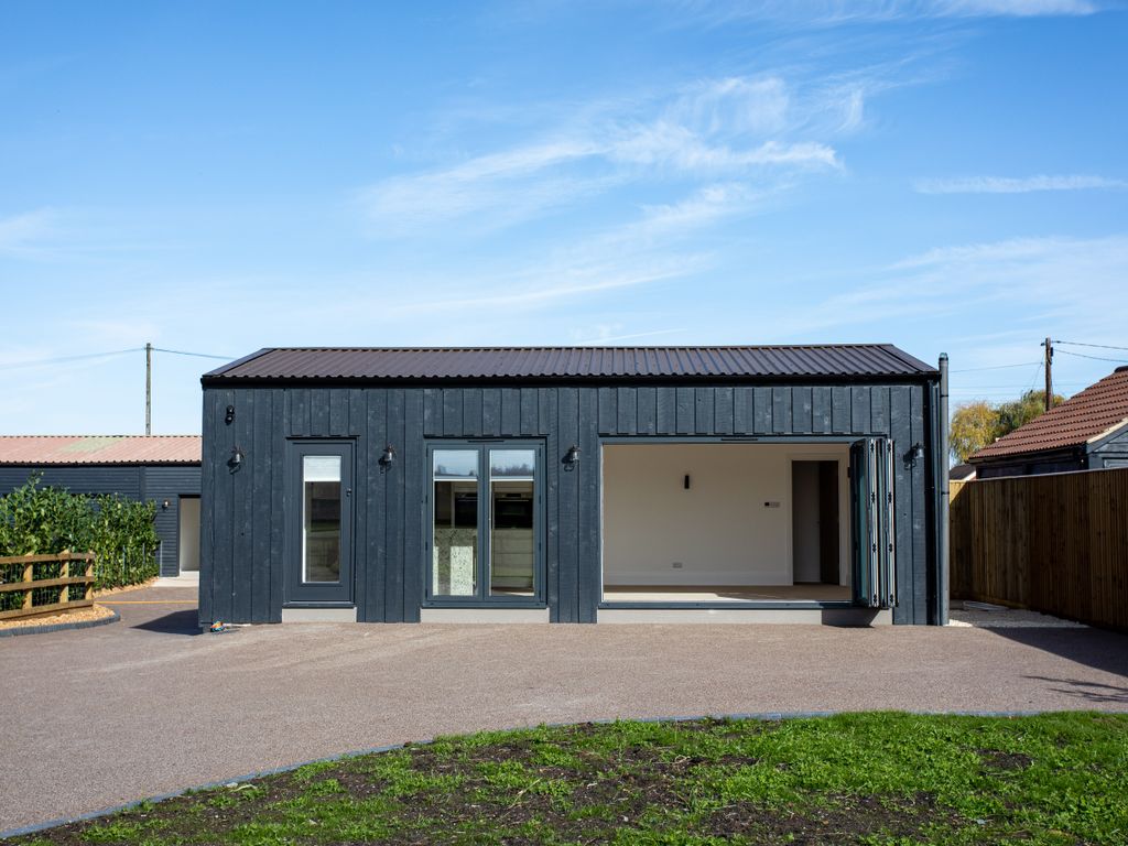 2 bed detached bungalow to rent in Bowerhill, Melksham SN12 Zoopla