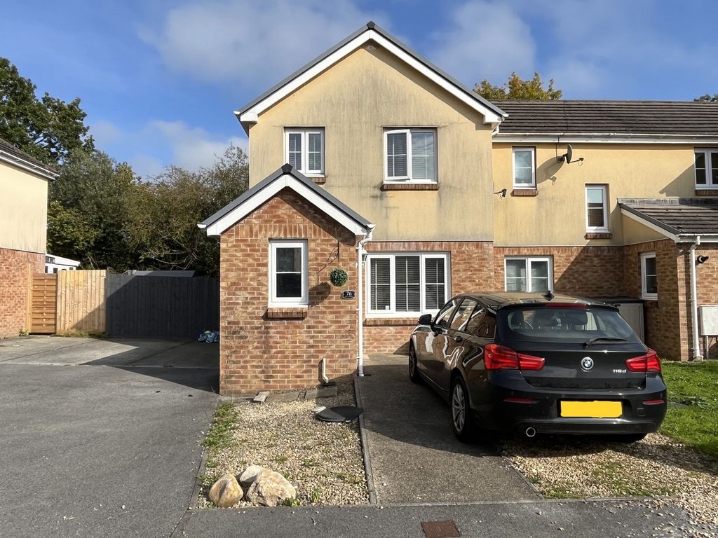 3 bed end terrace house for sale in Parc Gwernen, Fforest Ffach