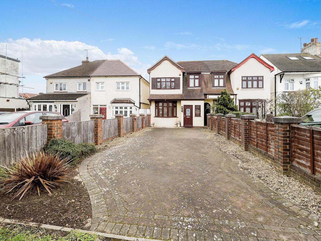 3 bed semidetached house for sale in Upminster Road North, Rainham RM13 Zoopla