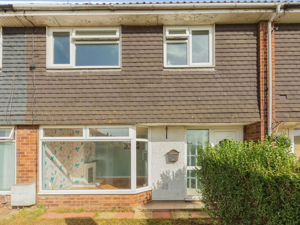 3 bed terraced house for sale in Holland Road, Aylesbury HP19, £325,000