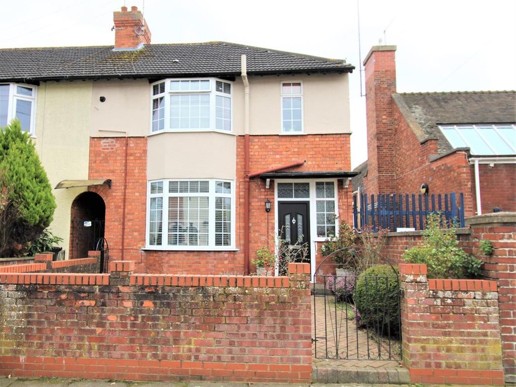 3 bed property for sale in Rothersthorpe Road, Northampton NN4 Zoopla