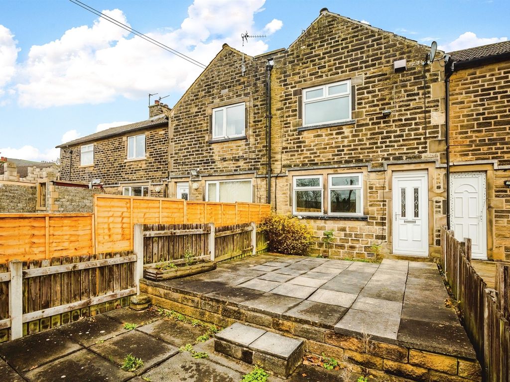 2 bed terraced house for sale in Woodlands Avenue, Halifax HX3, £130,000 Zoopla