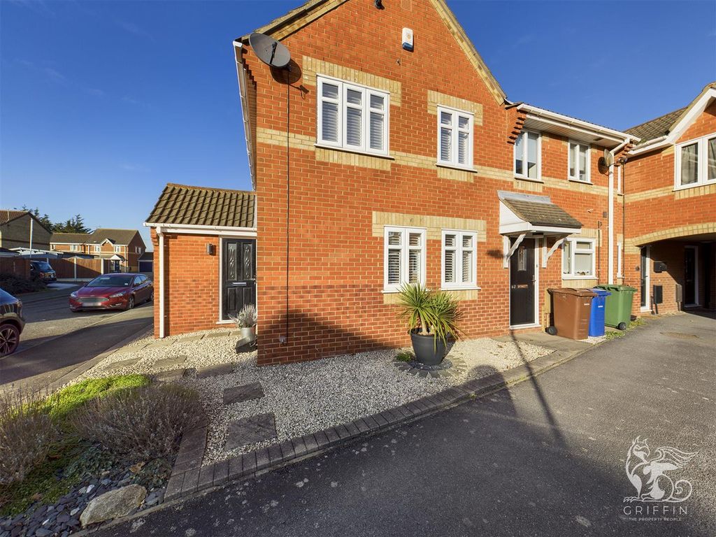 3 bed end terrace house for sale in Hemley Road, Orsett, Grays RM16