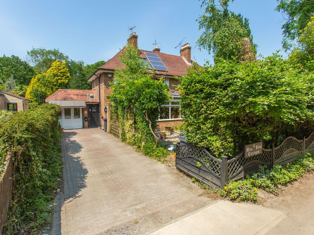 4 bed semidetached house for sale in Herne Road, Herne Bay CT6, £