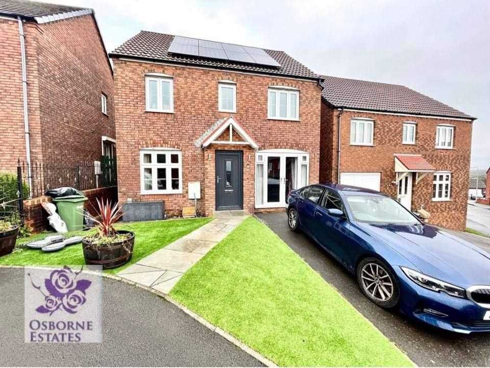 3 bed detached house for sale in Llewellyns View, Gilfach Goch, Porth