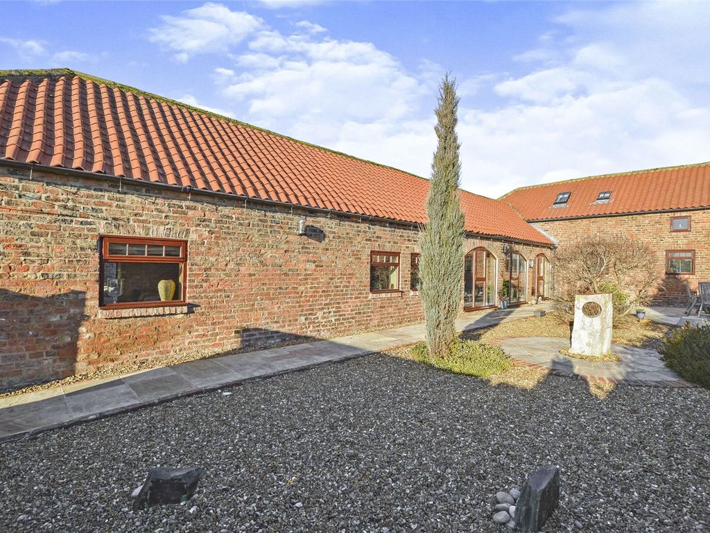 5 bed barn conversion for sale in Ainderby Road, Northallerton, North