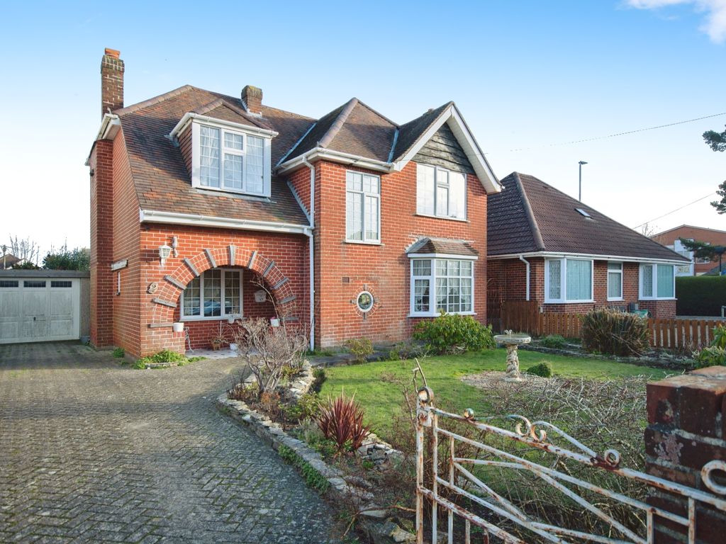 3 bed detached house for sale in Parkstone Heights, Poole BH14, £