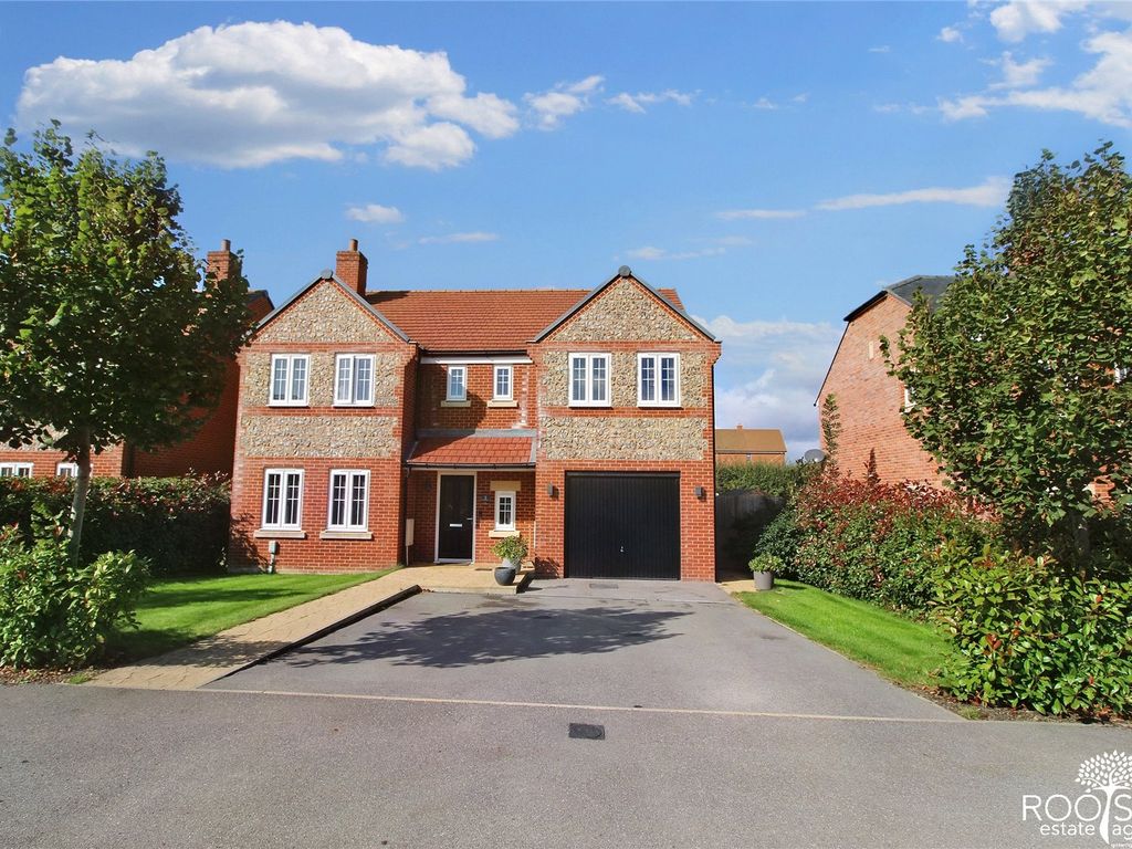 5 bed detached house for sale in Oakfield Lane, Ashford Hill, Thatcham