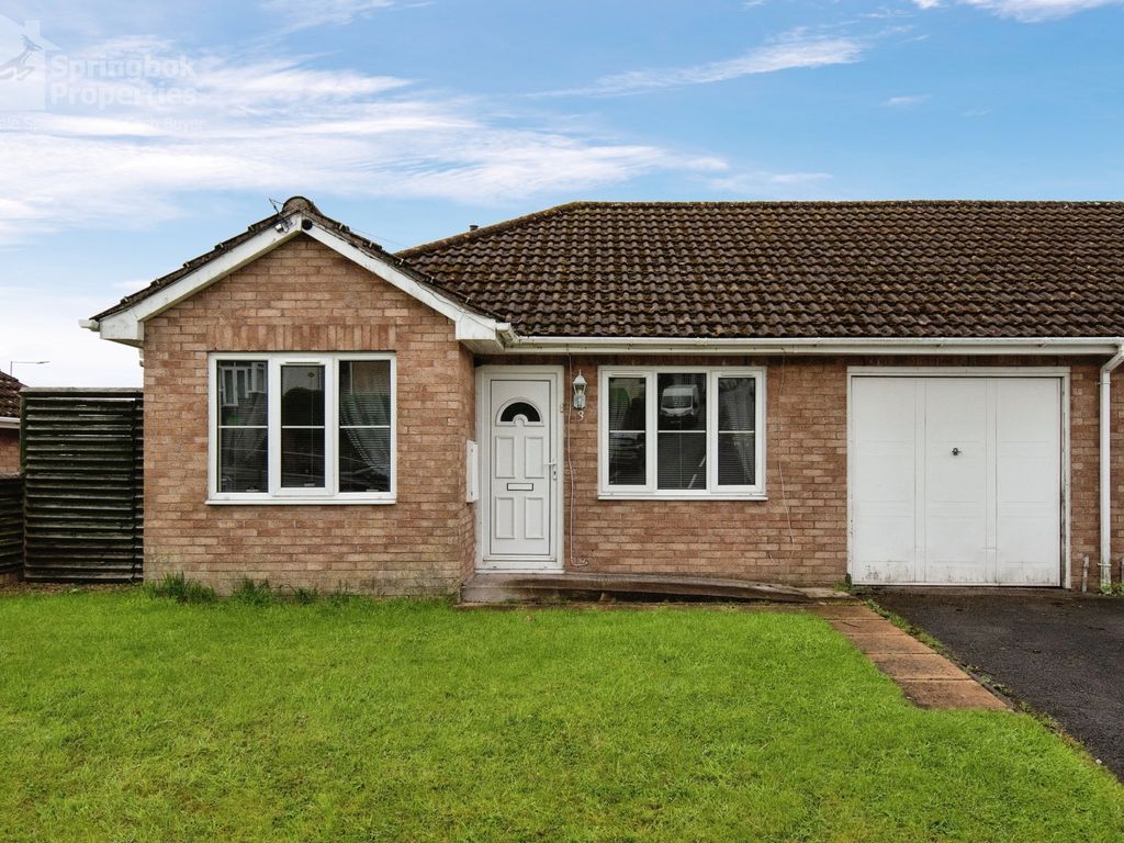 4 bed bungalow for sale in Railway Gardens, Pant, Merthyr Tydfil