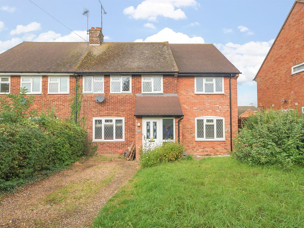 4 bed semidetached house for sale in Lower Icknield Way, Marsworth