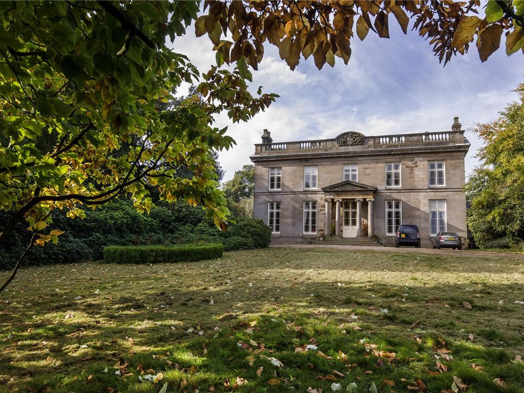 10 bed detached house to rent in Barnsley Road, Silkstone, Barnsley, South Yorkshire S75, £6,000