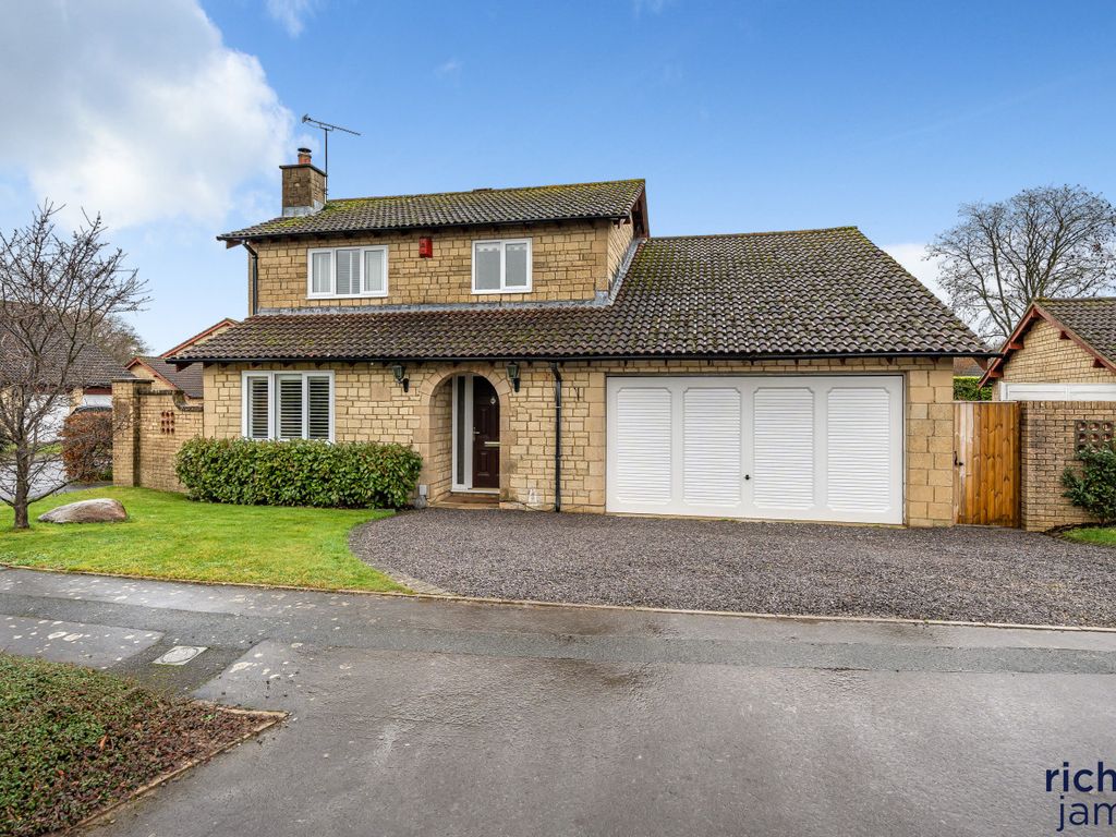 4 bed detached house for sale in Vanbrugh Gate, Broome Manor, Swindon
