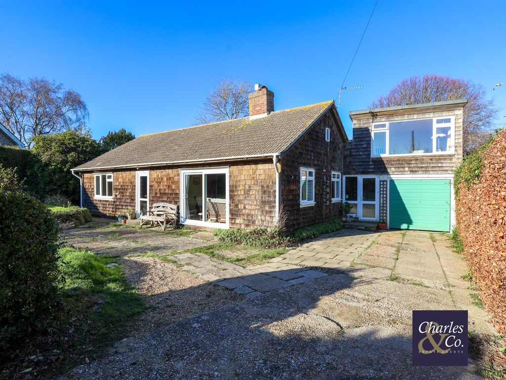 3 bed detached bungalow for sale in Sea Road, Fairlight, Hastings TN35
