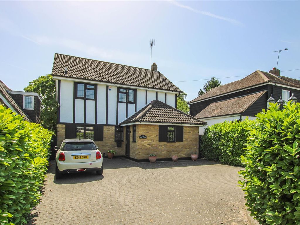 4 bed detached house for sale in Brentwood Road, Ingrave, Brentwood