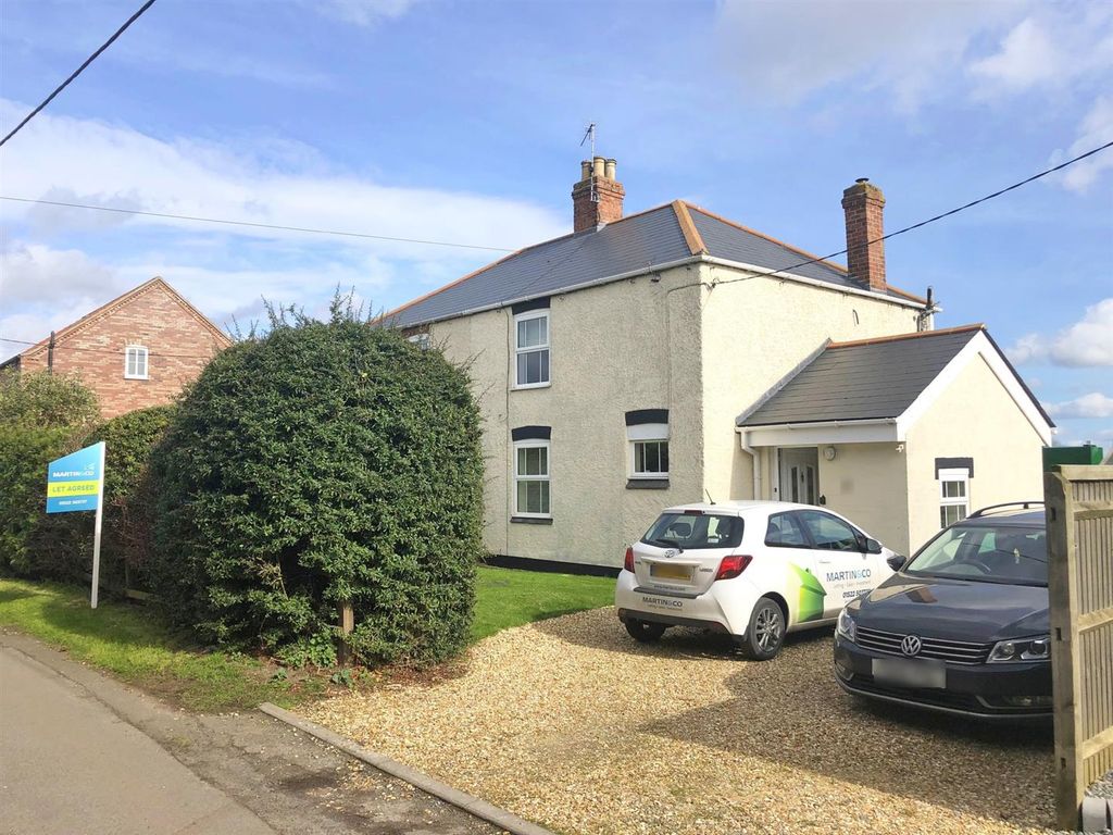 2 bed semidetached house to rent in Main Street, Timberland, Lincoln
