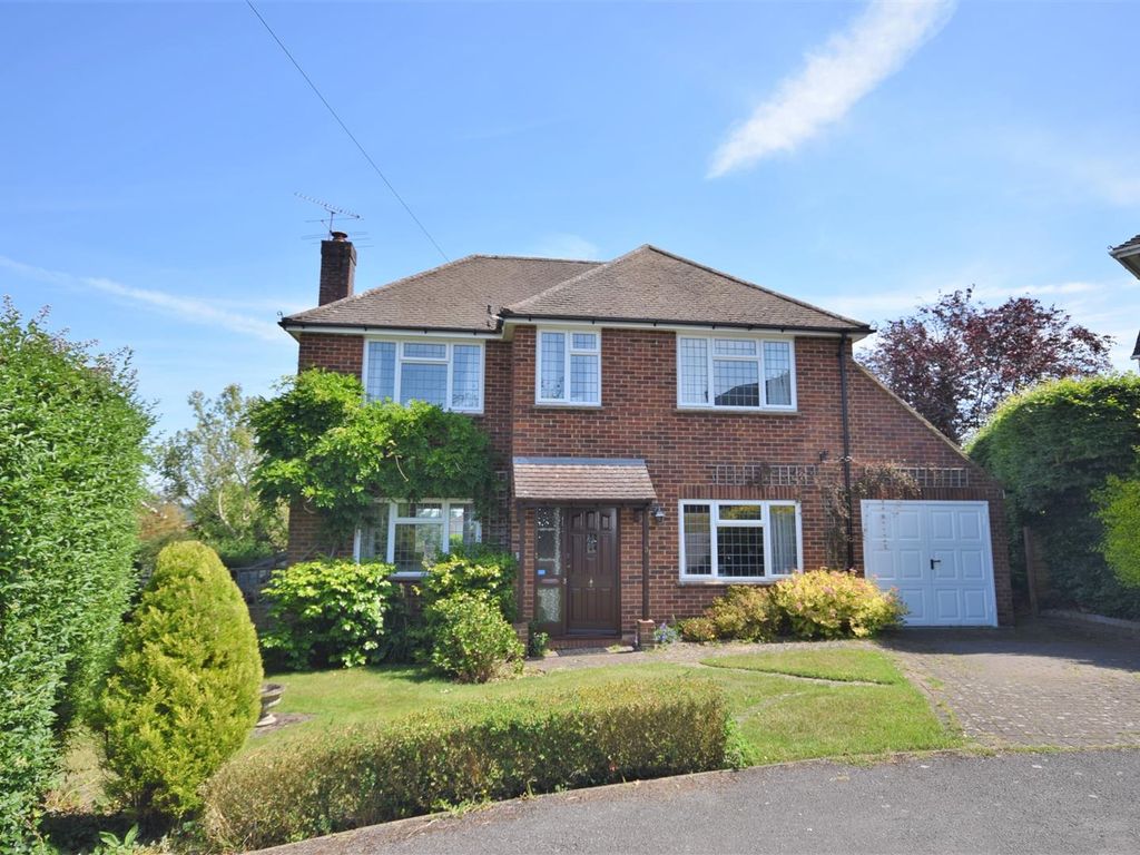 4 bed detached house for sale in Garth Close, Farnham GU9 Zoopla